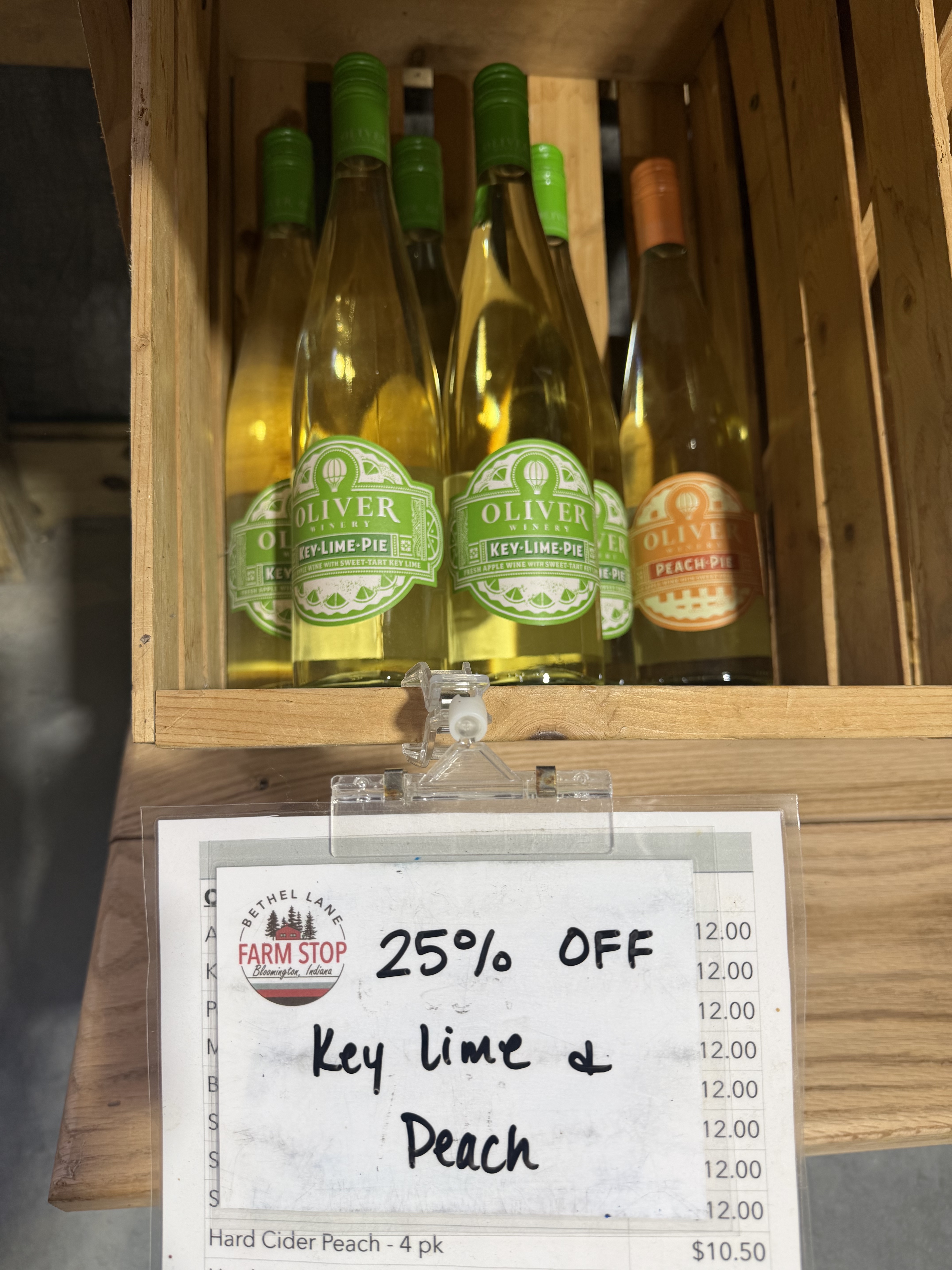 Send off summer with 25% off Oliver Key Lime Pie & Peach Pie